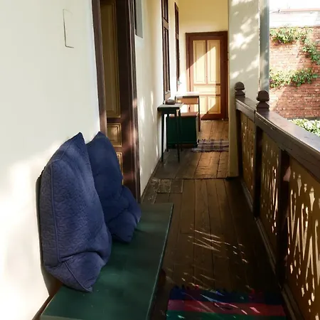 Daire Vintage With Flair In *