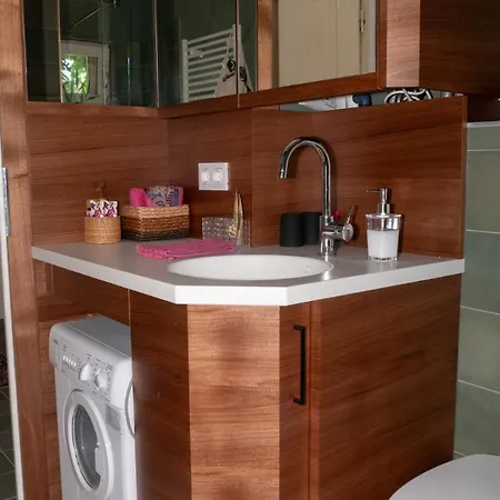 Daire Vintage With Flair In