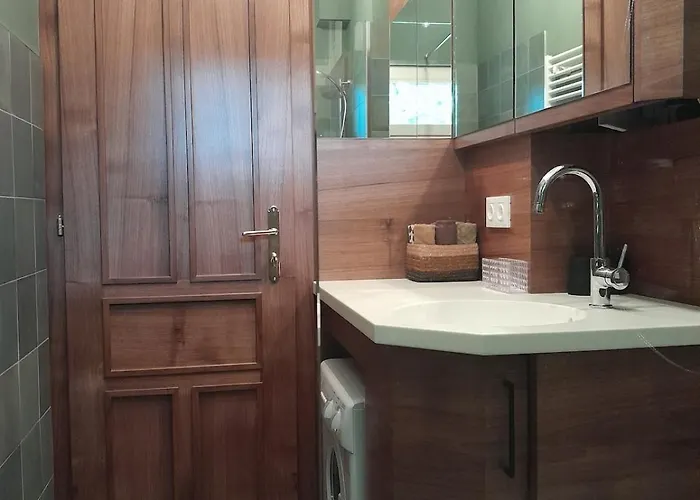 Apartament Vintage With Flair In *